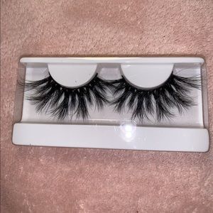 25 mm mink lashes